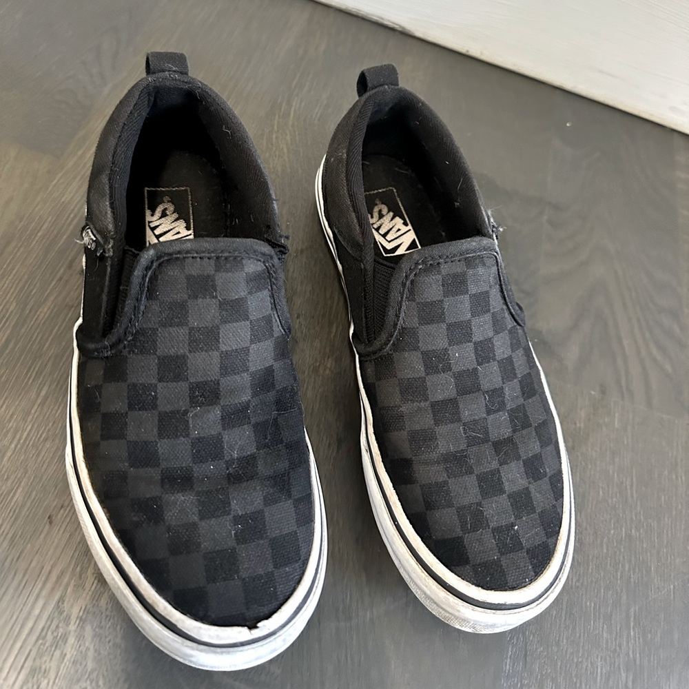 Play condition. No holes  boys sz 2